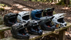 downhill full face helmet guide